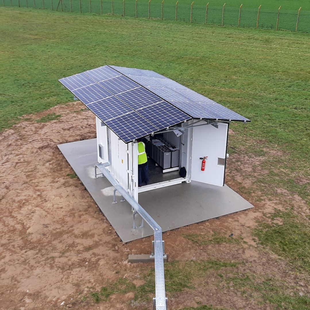 Shelter photovoltaïque en situation