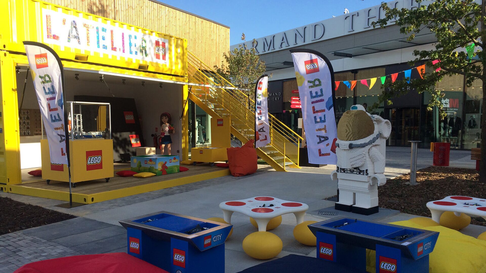 Stand lego 3