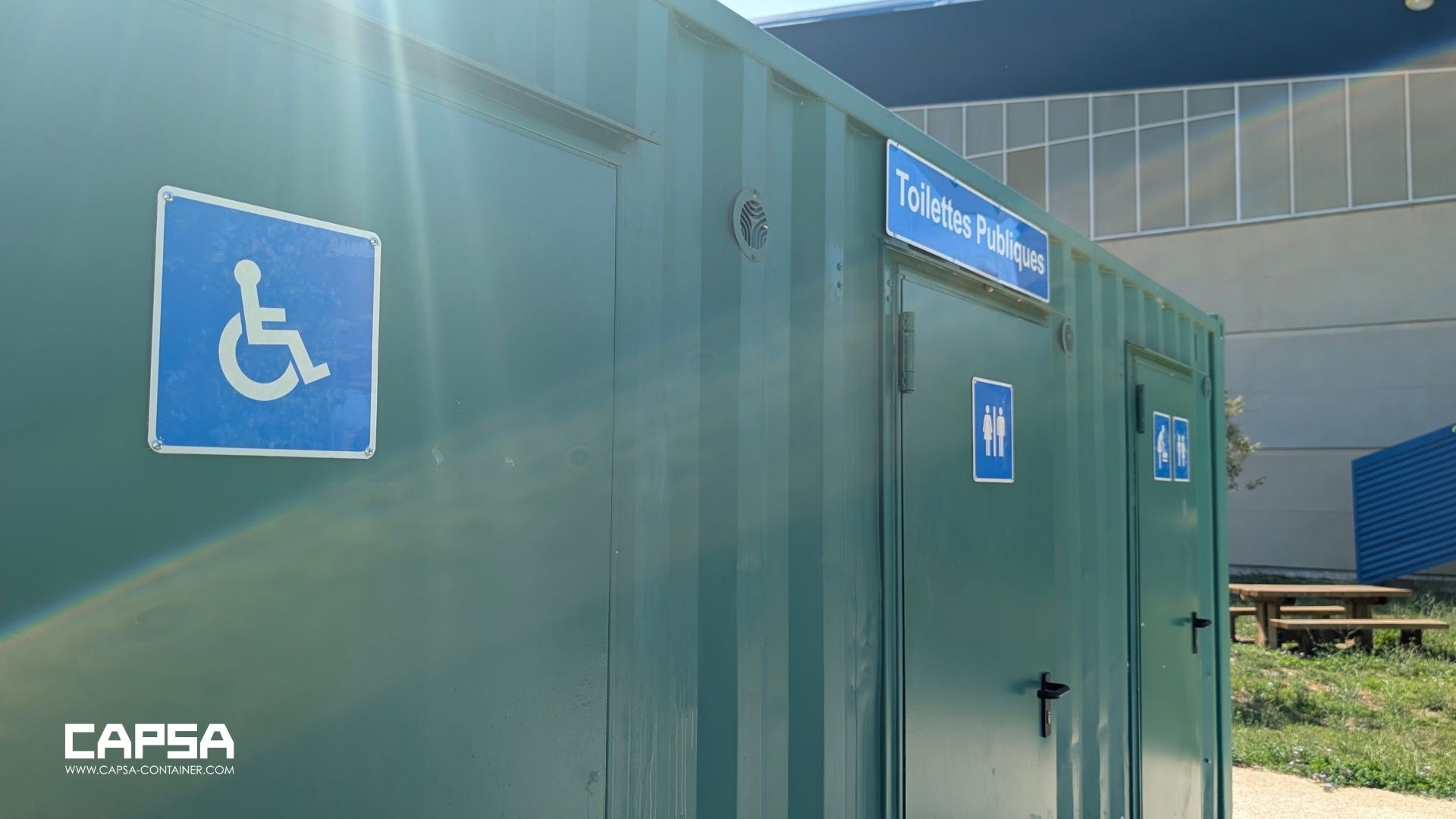 Sanitaires en containers 3